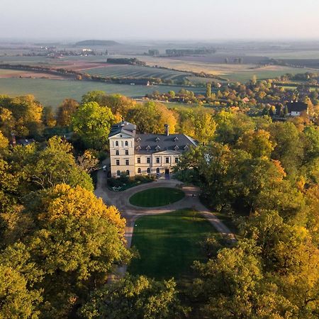 Chateau Mcely Hotel Exterior foto