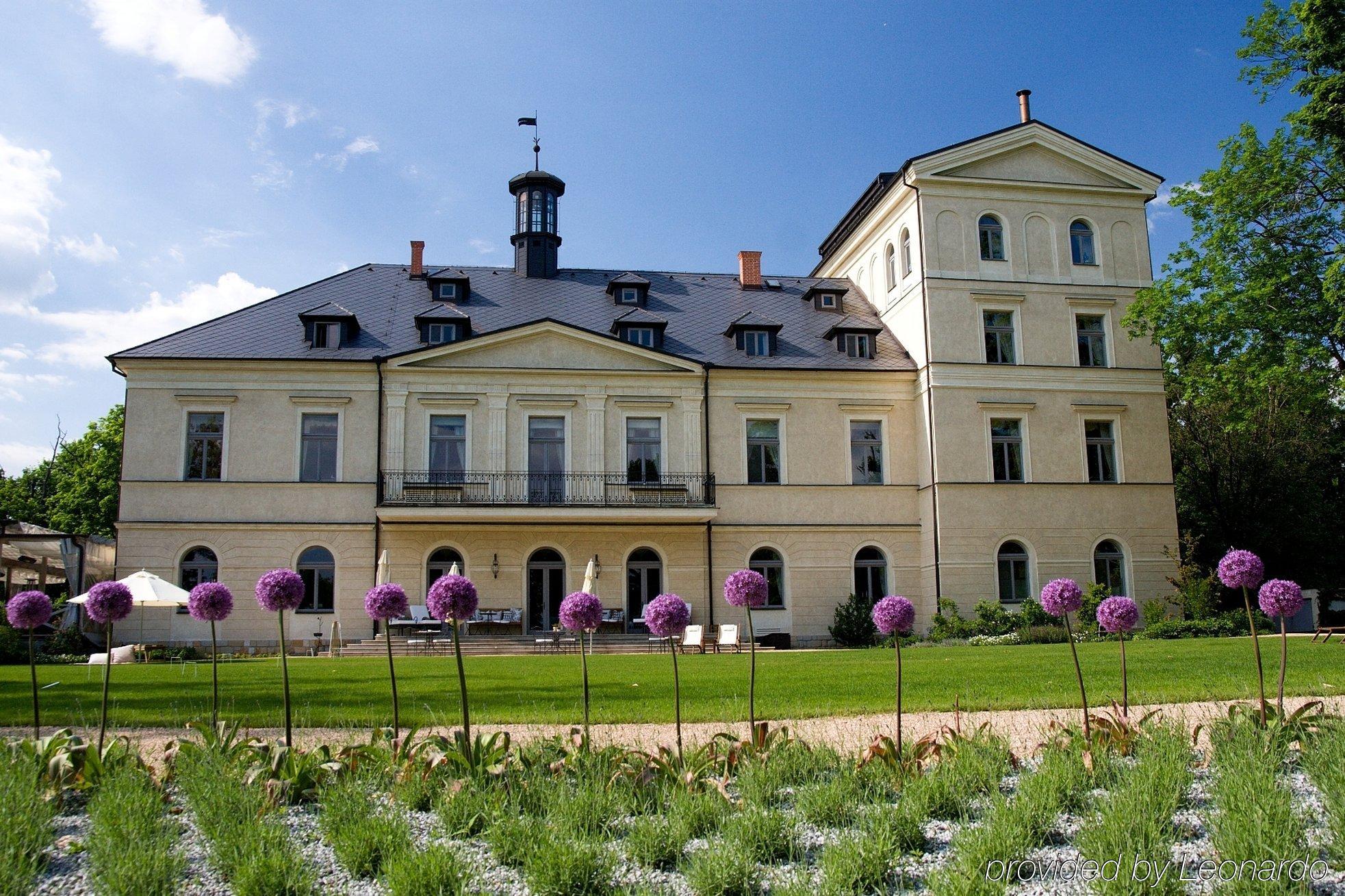 Chateau Mcely Hotel Exterior foto